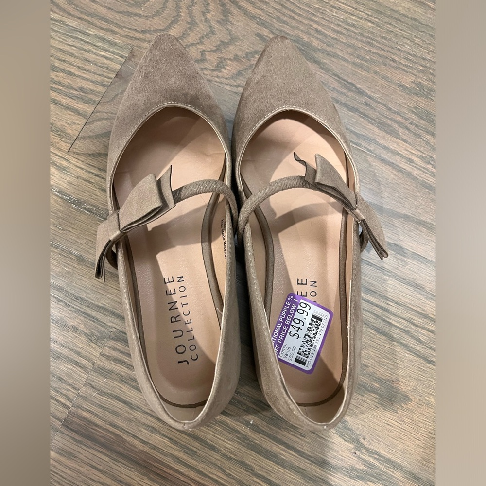 Cute tan mary jane flats from DSW, size 8